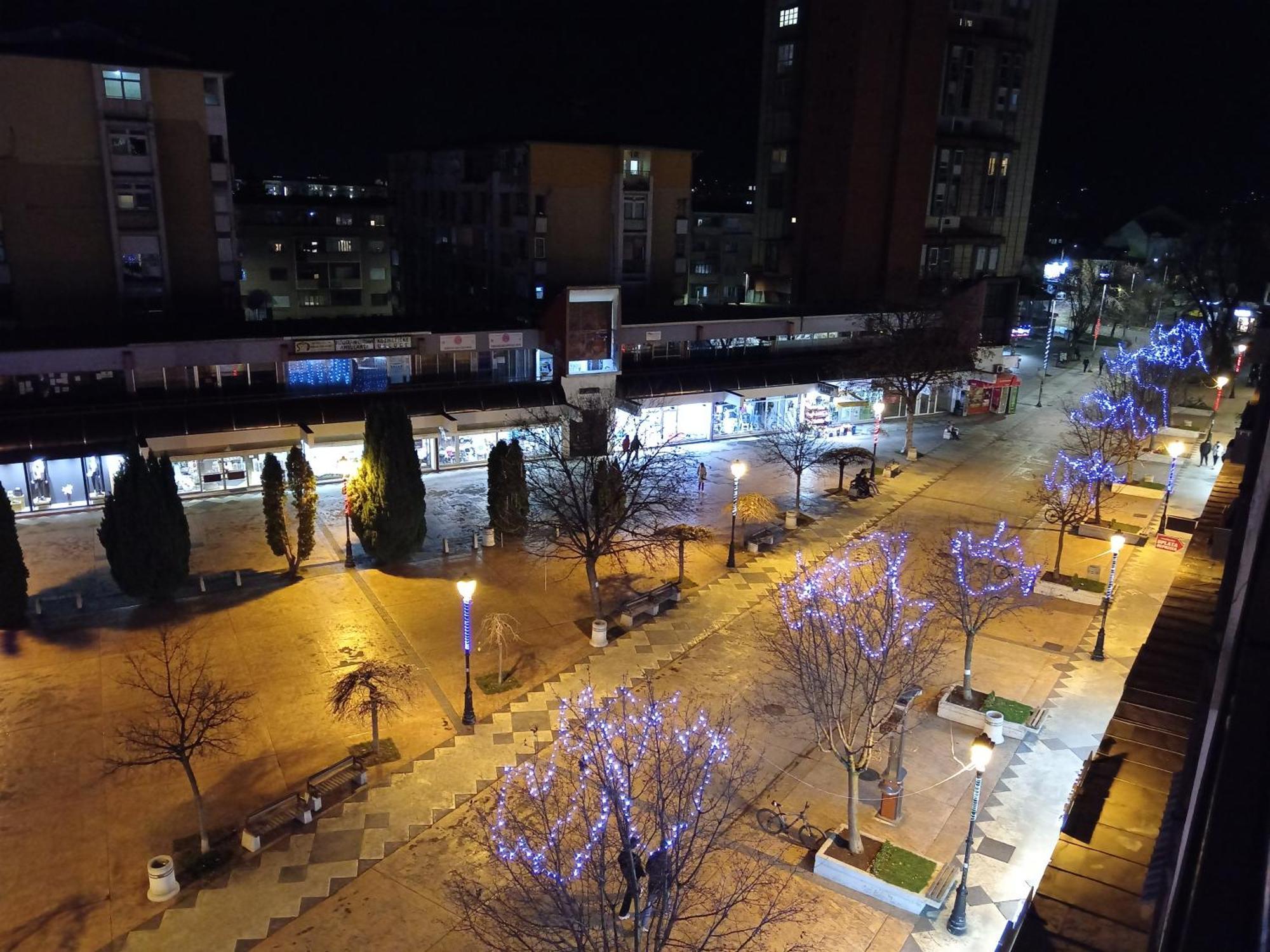 Red Square Apartment Пирот Экстерьер фото
