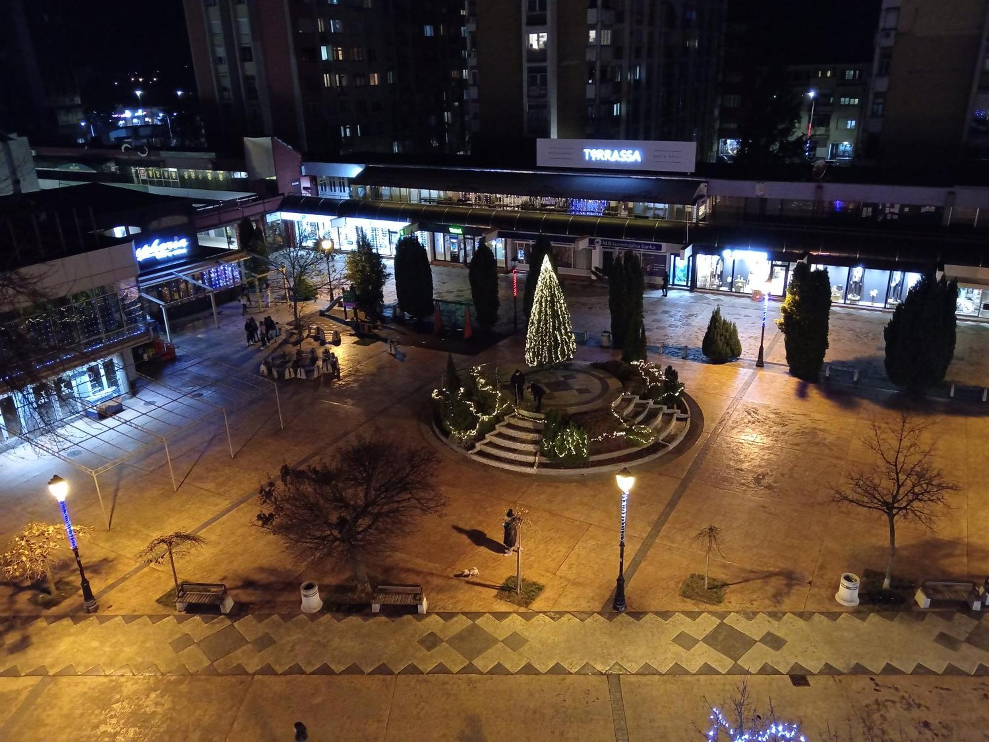 Red Square Apartment Пирот Экстерьер фото