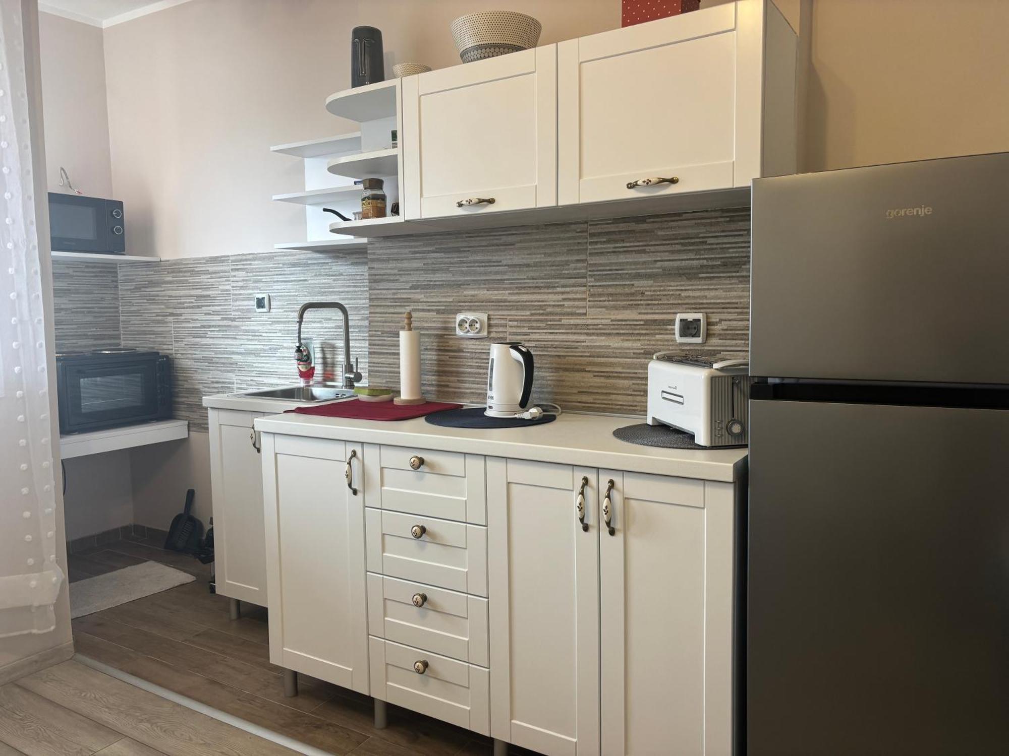 Red Square Apartment Пирот Экстерьер фото